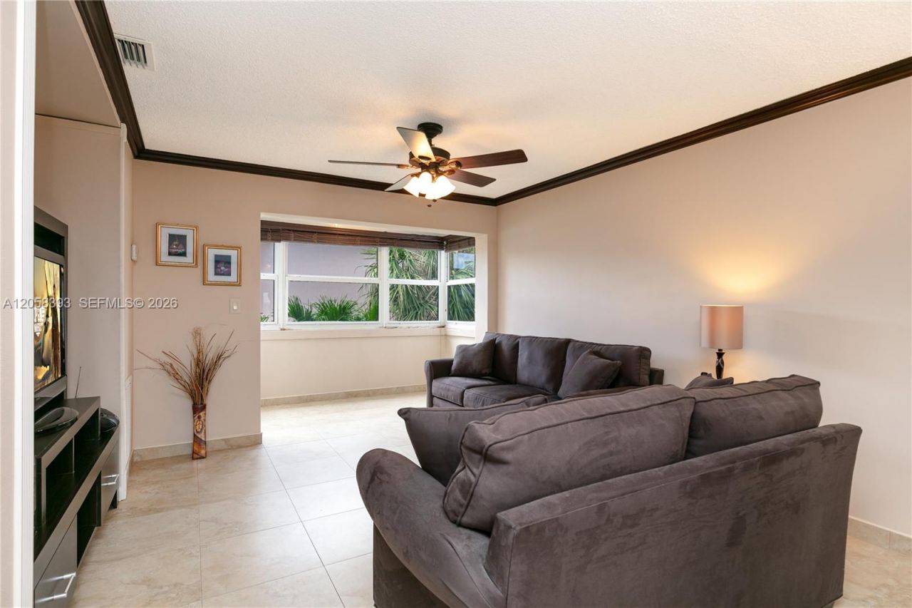 3135 S Ocean Dr , Unit 227, Hallandale Beach, FL 33009 Photo