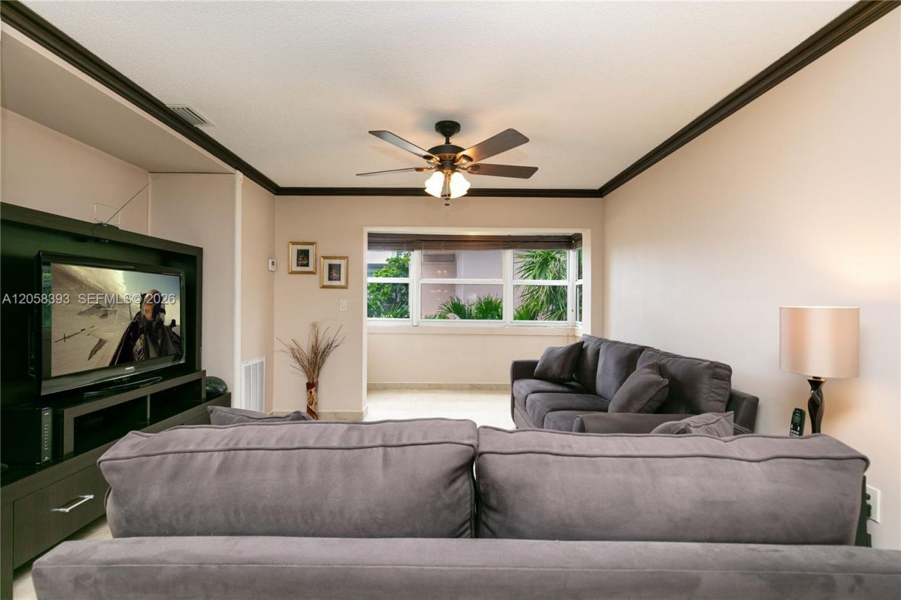 3135 S Ocean Dr , Unit 227, Hallandale Beach, FL 33009 Photo