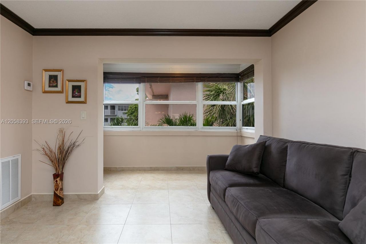 3135 S Ocean Dr , Unit 227, Hallandale Beach, FL 33009 Photo