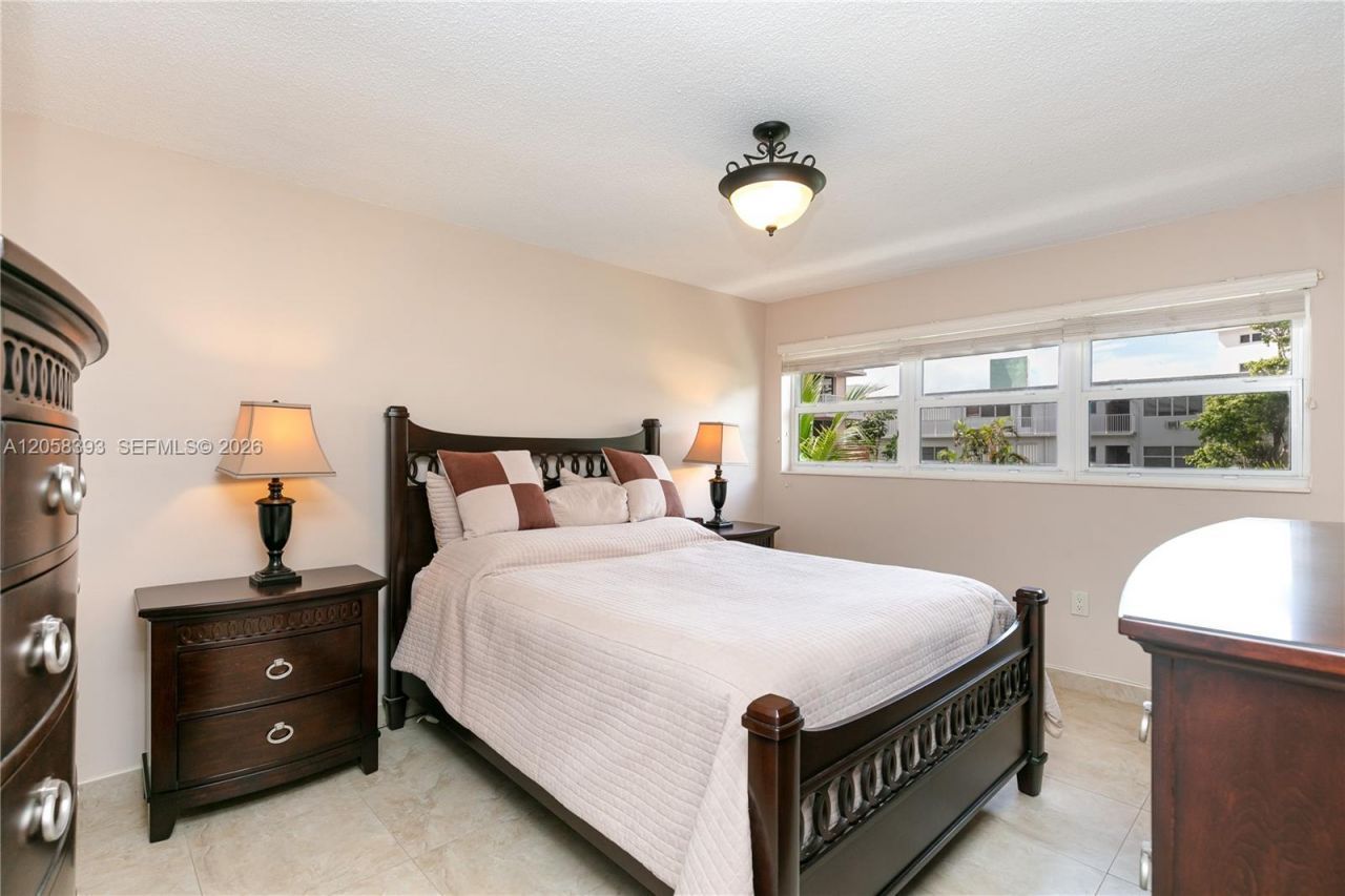 3135 S Ocean Dr , Unit 227, Hallandale Beach, FL 33009 Photo