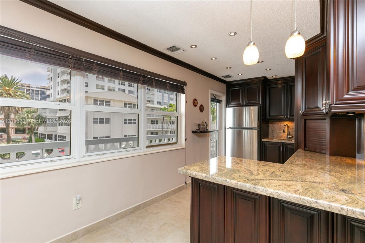 3135 S Ocean Dr , Unit 227, Hallandale Beach, FL 33009 Photo