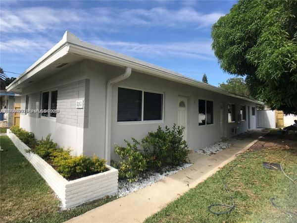 1061 NE 34th , Unit 3, Oakland Park, FL 33334