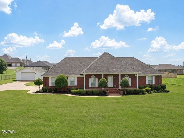 1075 Sharpsferry Road , Newbern, TN 38059