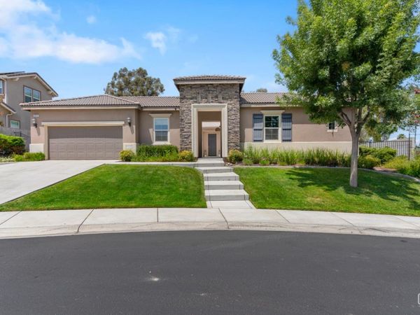 5010 Ventana Canyon Drive, Bakersfield, CA 93306