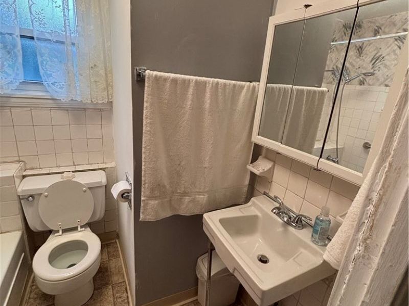 831 Whitcomb Road, Cleveland, OH 44110 Photo 24