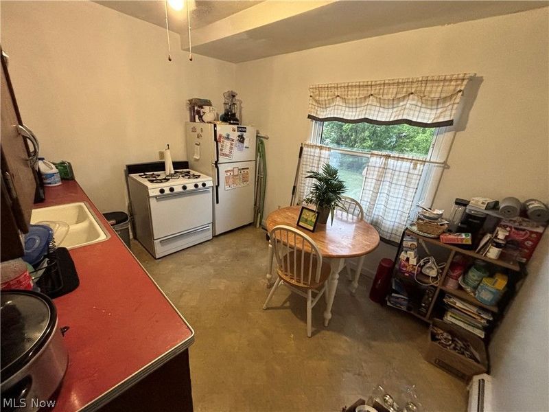 831 Whitcomb Road, Cleveland, OH 44110 Photo 27