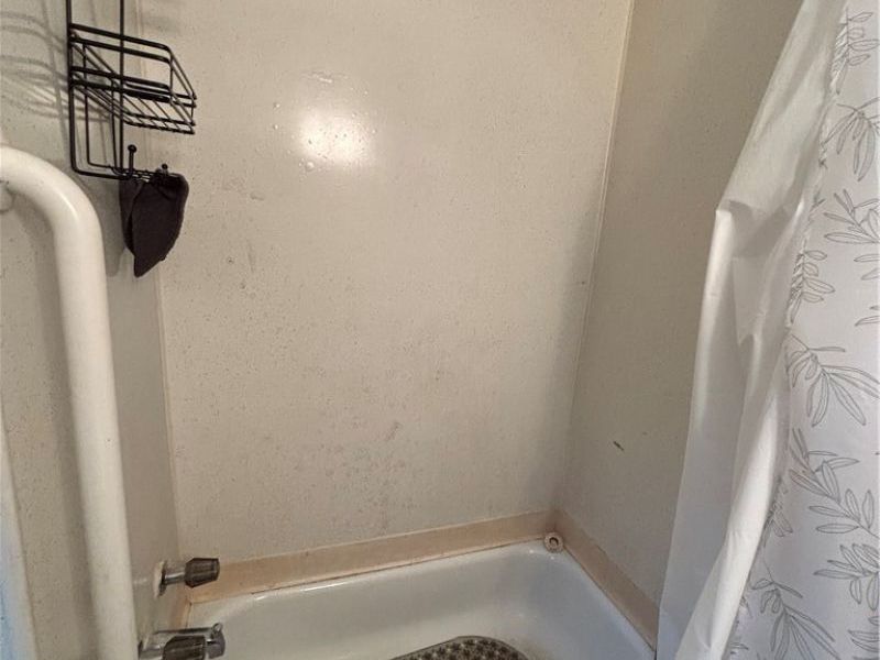 831 Whitcomb Road, Cleveland, OH 44110 Photo 32