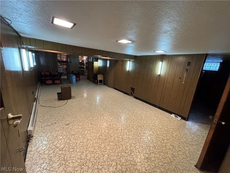 831 Whitcomb Road, Cleveland, OH 44110 Photo 36