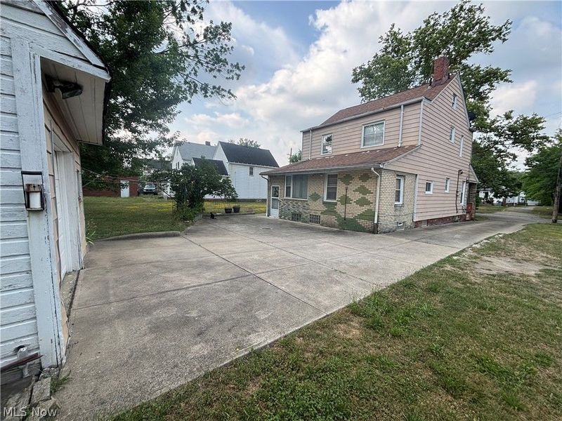 831 Whitcomb Road, Cleveland, OH 44110 Photo 44