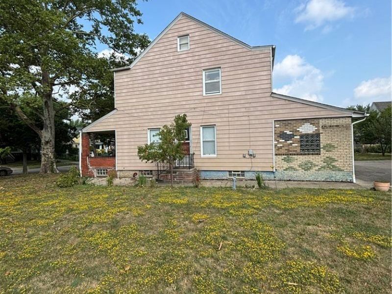 831 Whitcomb Road, Cleveland, OH 44110 Photo 48