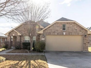 10040 Daly Drive, Fort Worth, TX 76053