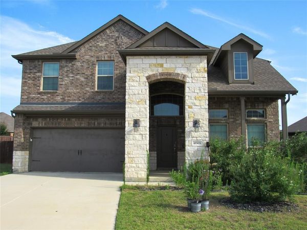 10305 Geode Street , Aubrey, TX 76227