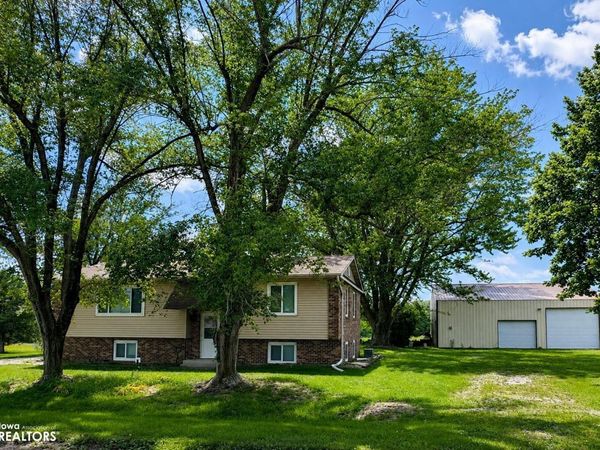 12149 Overturf Drive, Moravia, IA 52571