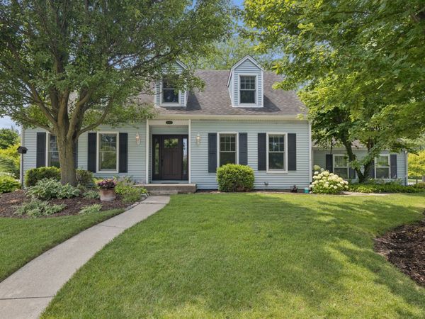 102 Azalea Road , Frankfort, IL 60423