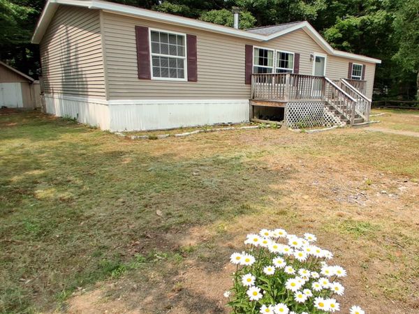 11 Page Street, Plymouth, NH 03264