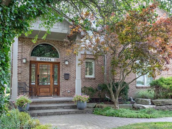 26624 WYOMING Road , Huntington Woods, MI 48070