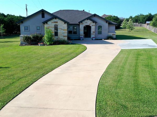 220 Angela DR, Liberty Hill, TX 78642
