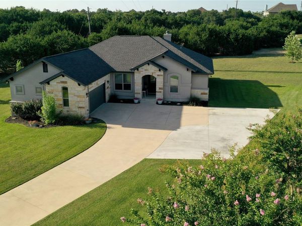 220 Angela DR , Liberty Hill, TX 78642