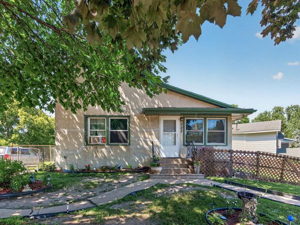 725 California Avenue E, Saint Paul, MN 55106