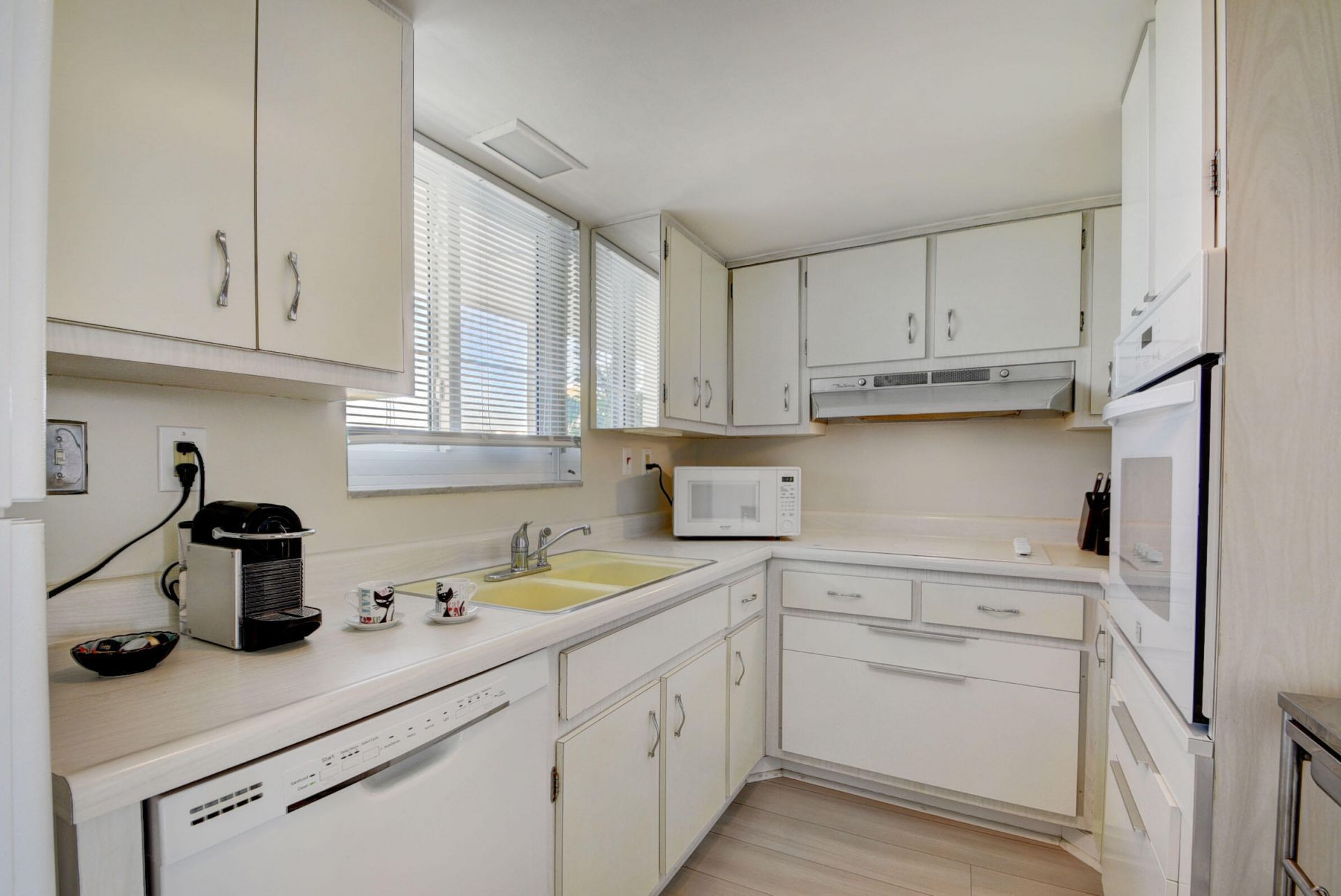 2505 S Ocean Boulevard, Unit 403, Palm Beach, FL 33480 Photo