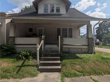 1211 Chestnut Street, Coshocton, OH 43812