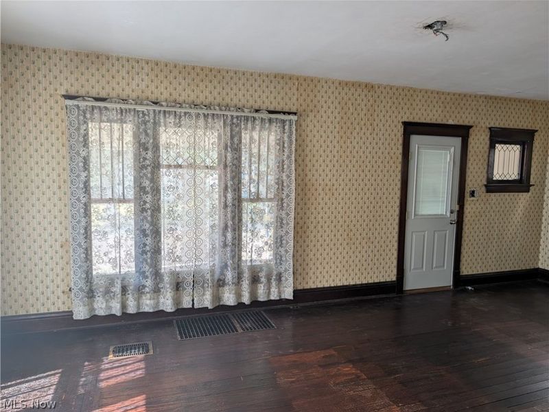 1211 Chestnut Street, Coshocton, OH 43812 Photo 2