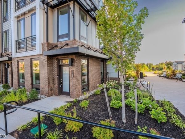 112 Village Dr, Montgomery, NJ 08558