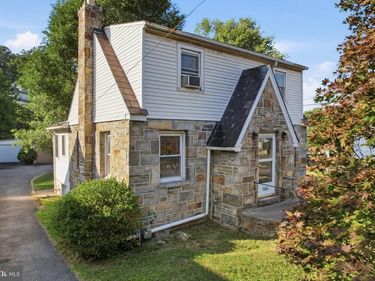 1665 BROADWAY , BETHLEHEM, PA 18015