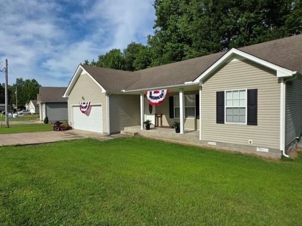 189 Foxfire Rd , Paris, TN 38242