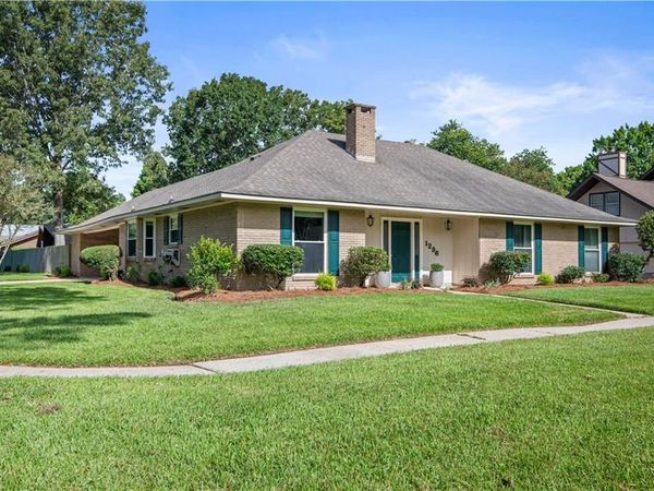 1296 SARAH Avenue , Baton Rouge, LA 70816