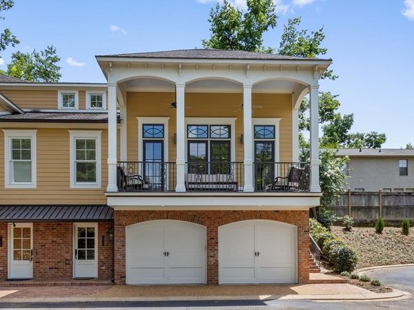 421 N 11th St #104, Oxford, MS 38655