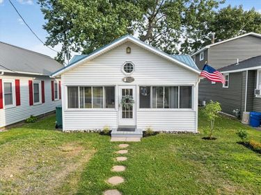 8486 Wickham Boulevard , Sodus Point, NY 14555