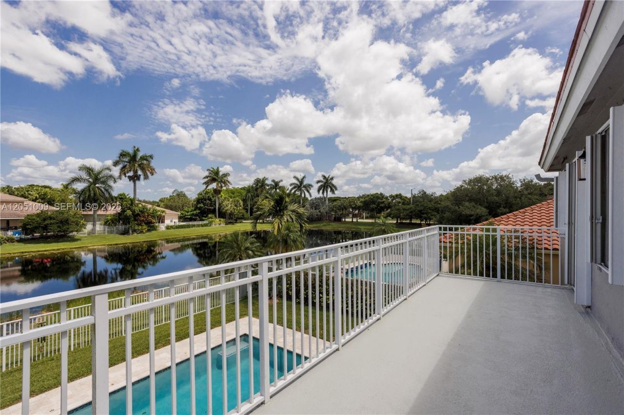 4303 Diamond Row , Weston, FL 33331 Photo