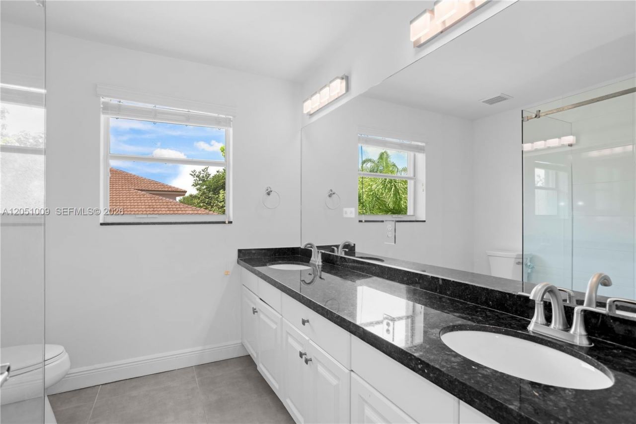 4303 Diamond Row, Weston, FL 33331 Photo