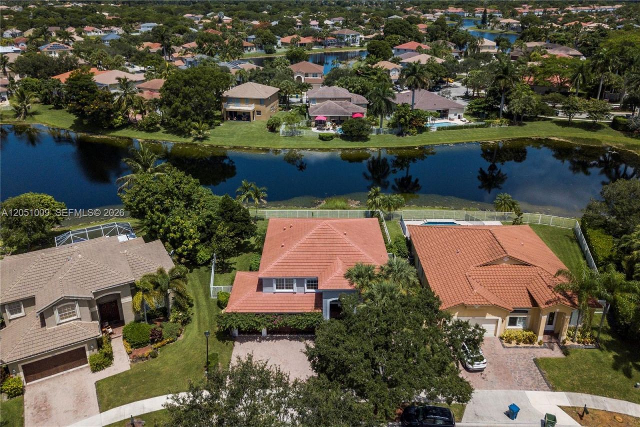 4303 Diamond Row , Weston, FL 33331 Photo