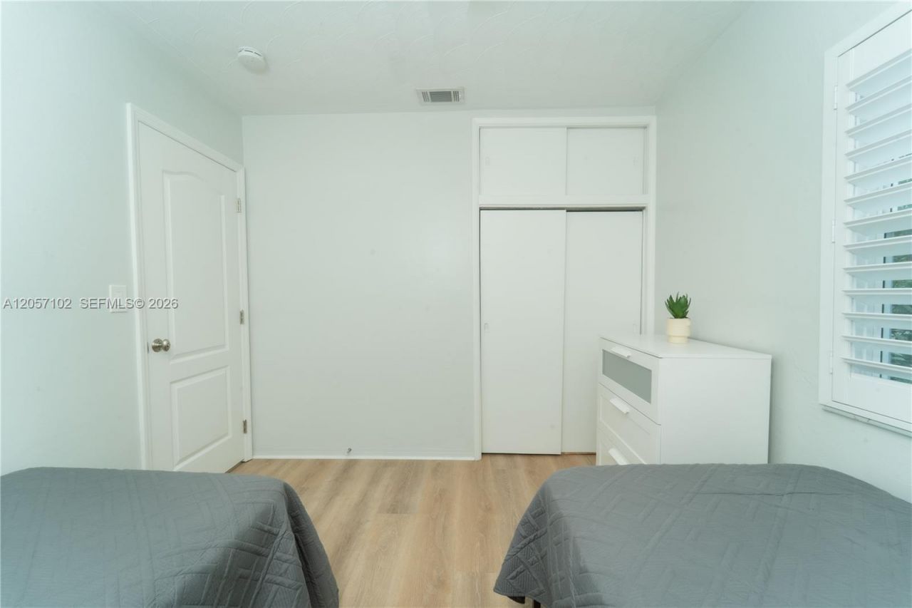 2631 Thomas St , Hollywood, FL 33020 Photo
