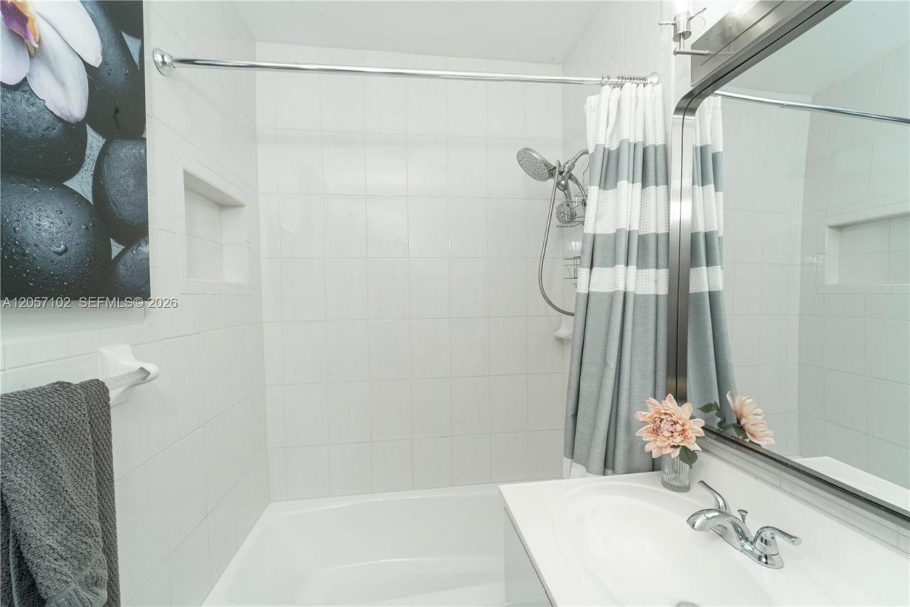 2631 Thomas St , Hollywood, FL 33020 Photo