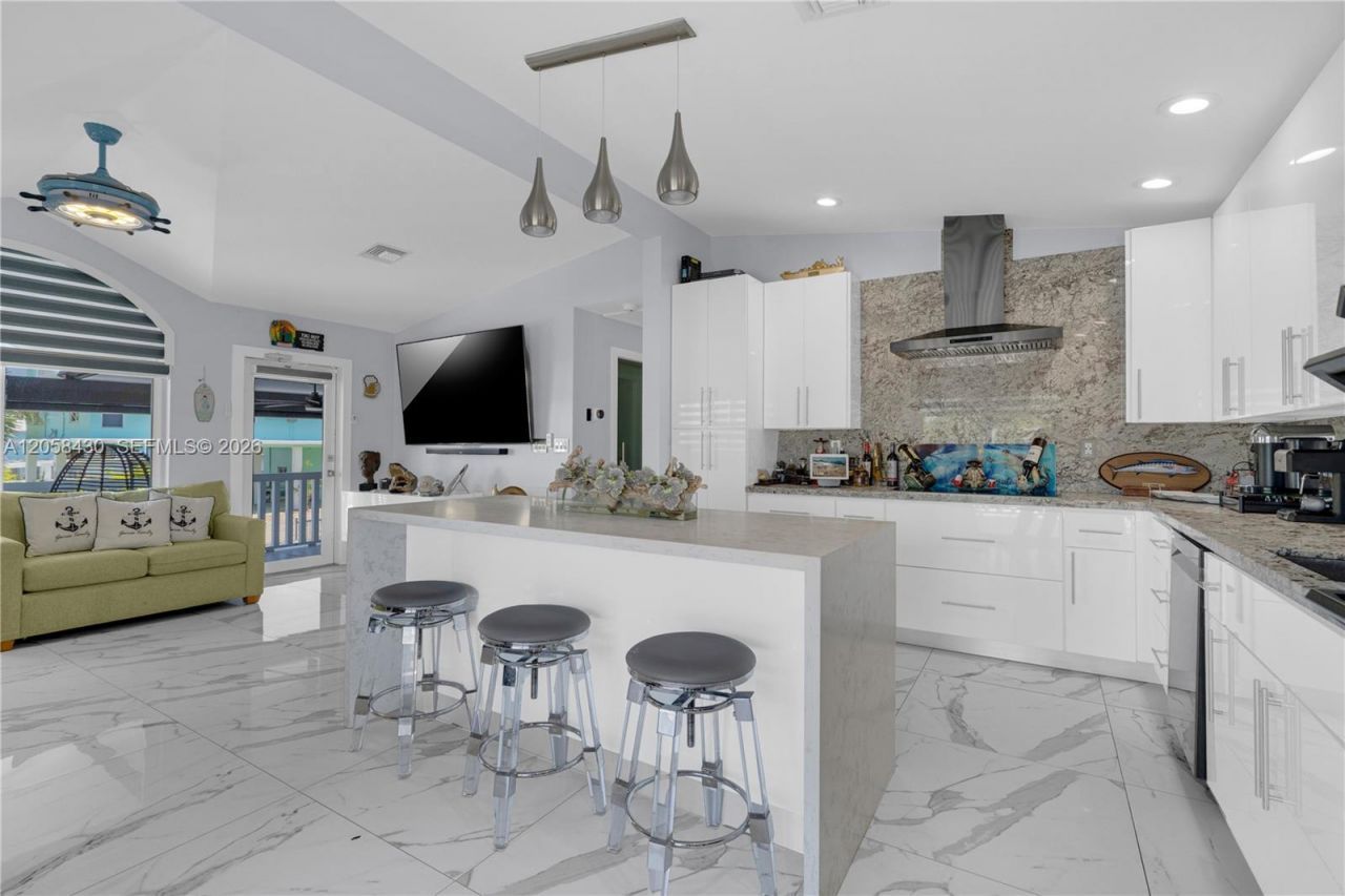 203 Pimilico Ln, Key Largo, FL 33037 Photo