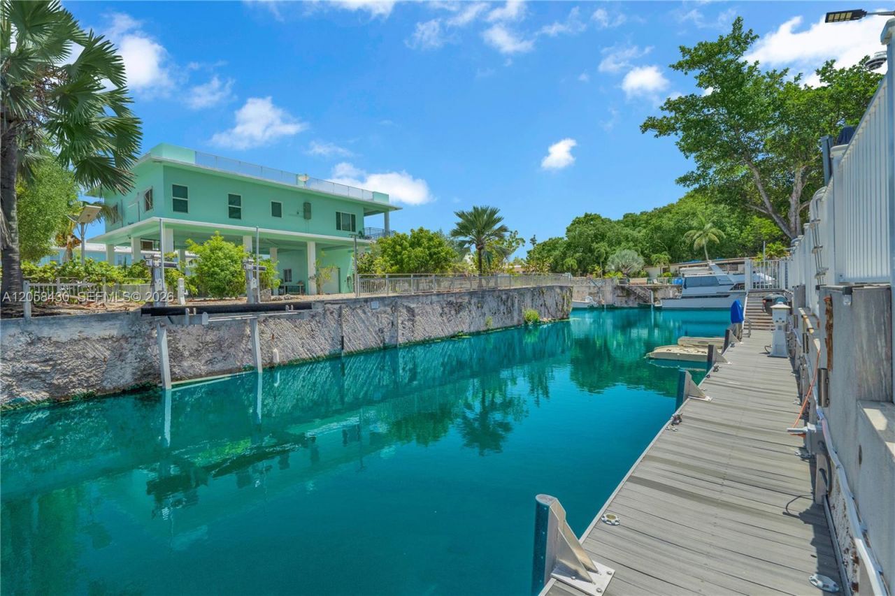 203 Pimilico Ln, Key Largo, FL 33037 Photo