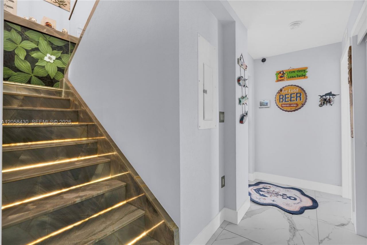 203 Pimilico Ln, Key Largo, FL 33037 Photo