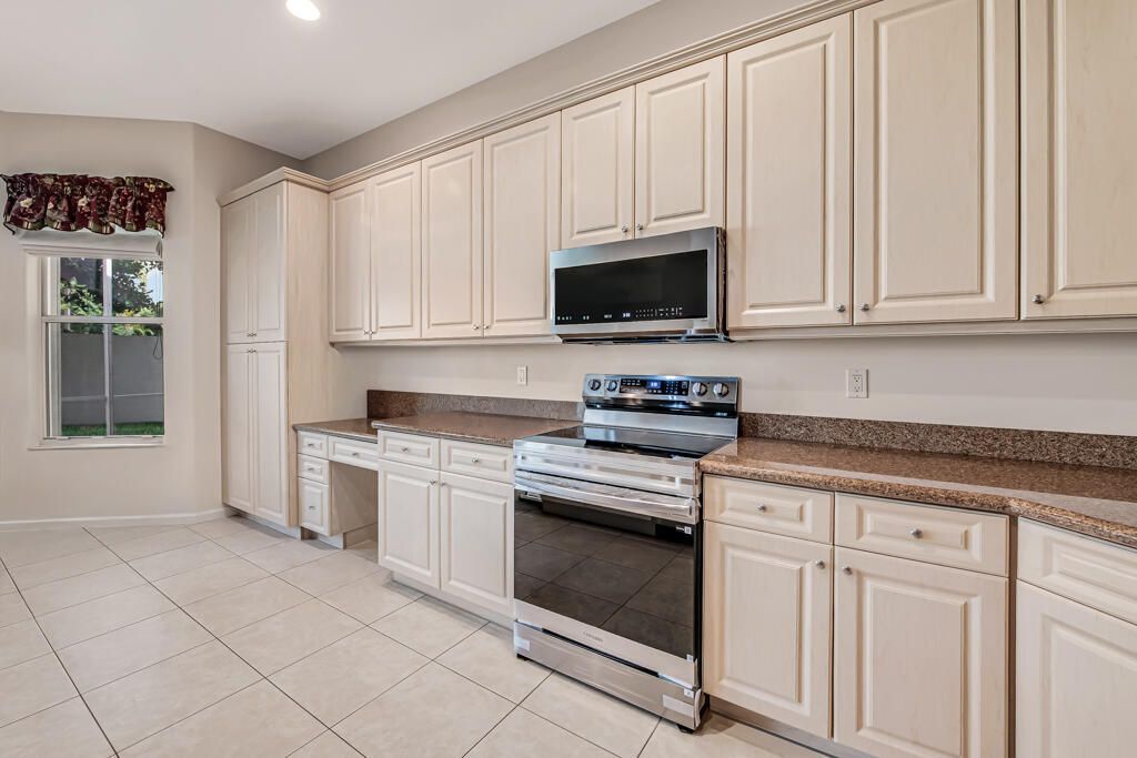 7718 Ocean Sunset Drive, Lake Worth, FL 33467 Photo