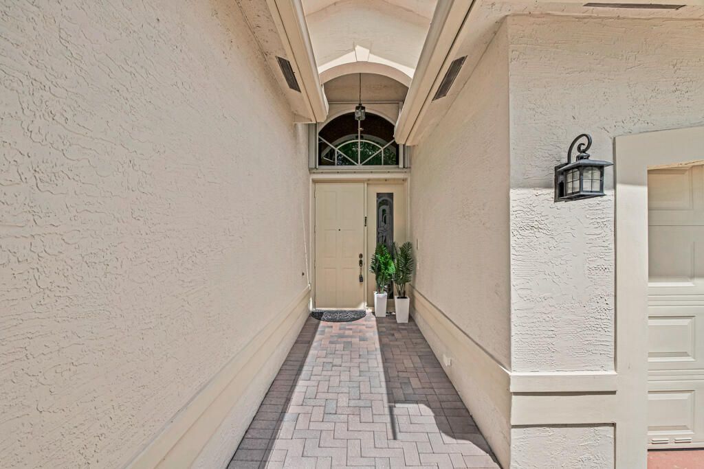 7718 Ocean Sunset Drive, Lake Worth, FL 33467 Photo