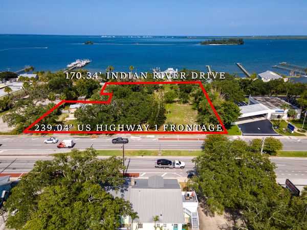 1026 Indian River Drive, Sebastian, FL 32958