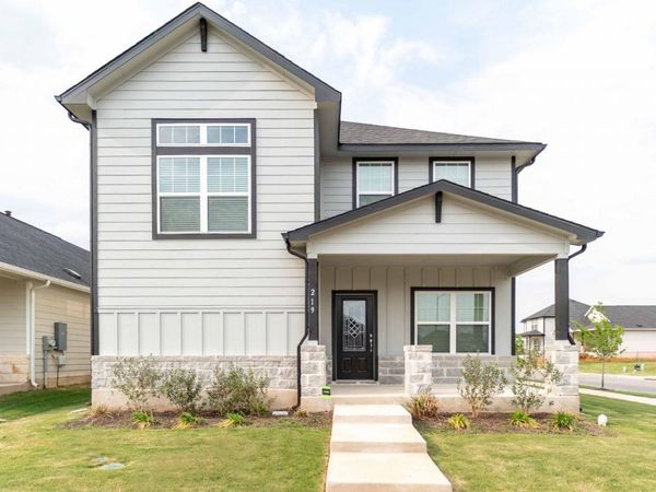 219 Tokalaun DR, Hutto, TX 78634