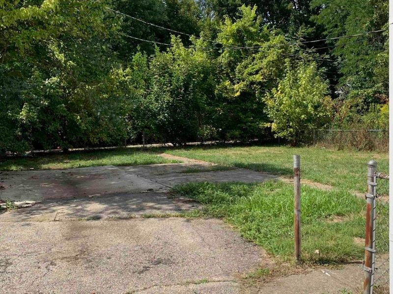 2237 Parkwood Avenue, Columbus, OH 43211 Photo 2