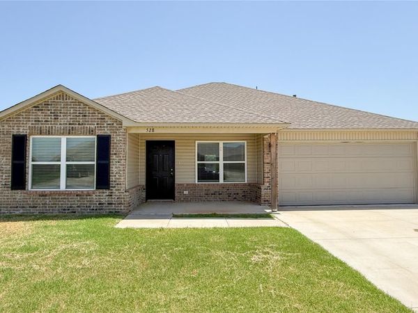 528 Fox Burrow Lane, Newcastle, OK 73065