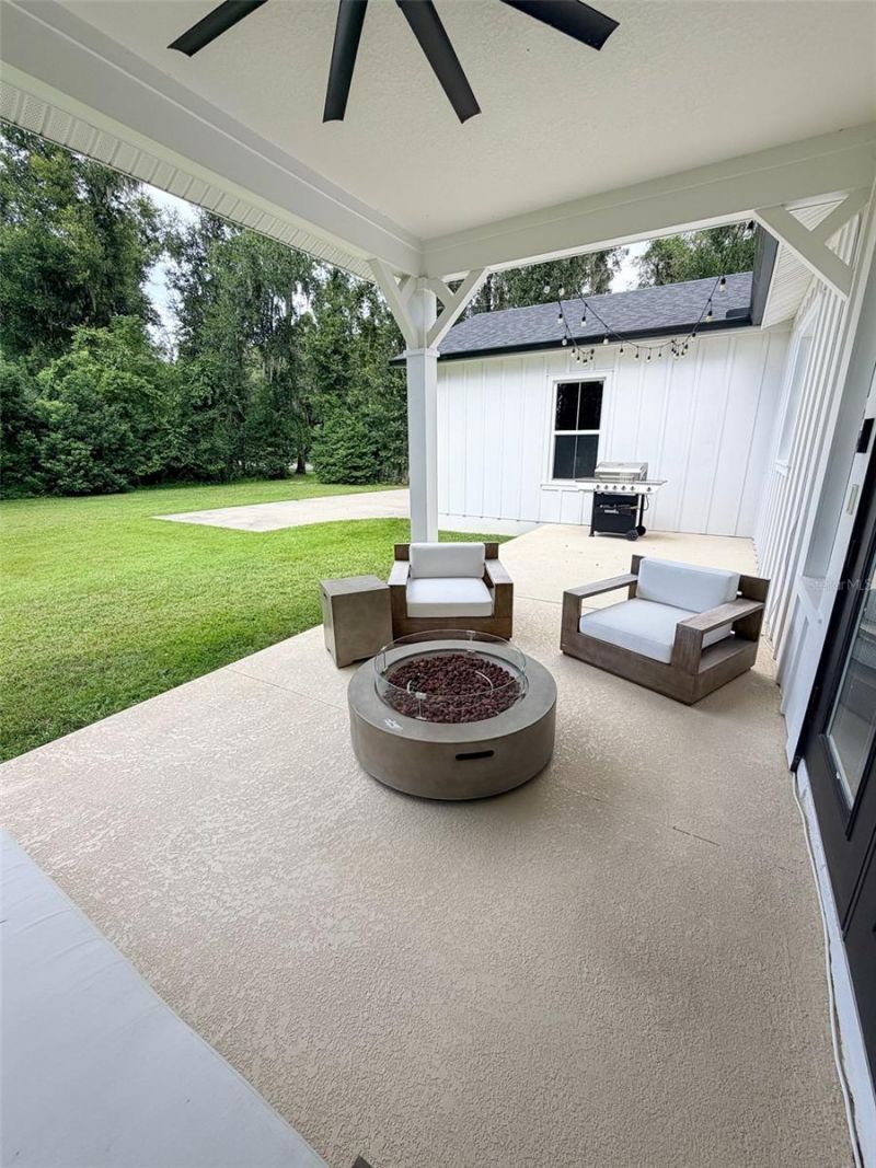 310 W Washington Avenue, Lake Helen, FL 32744 Photo
