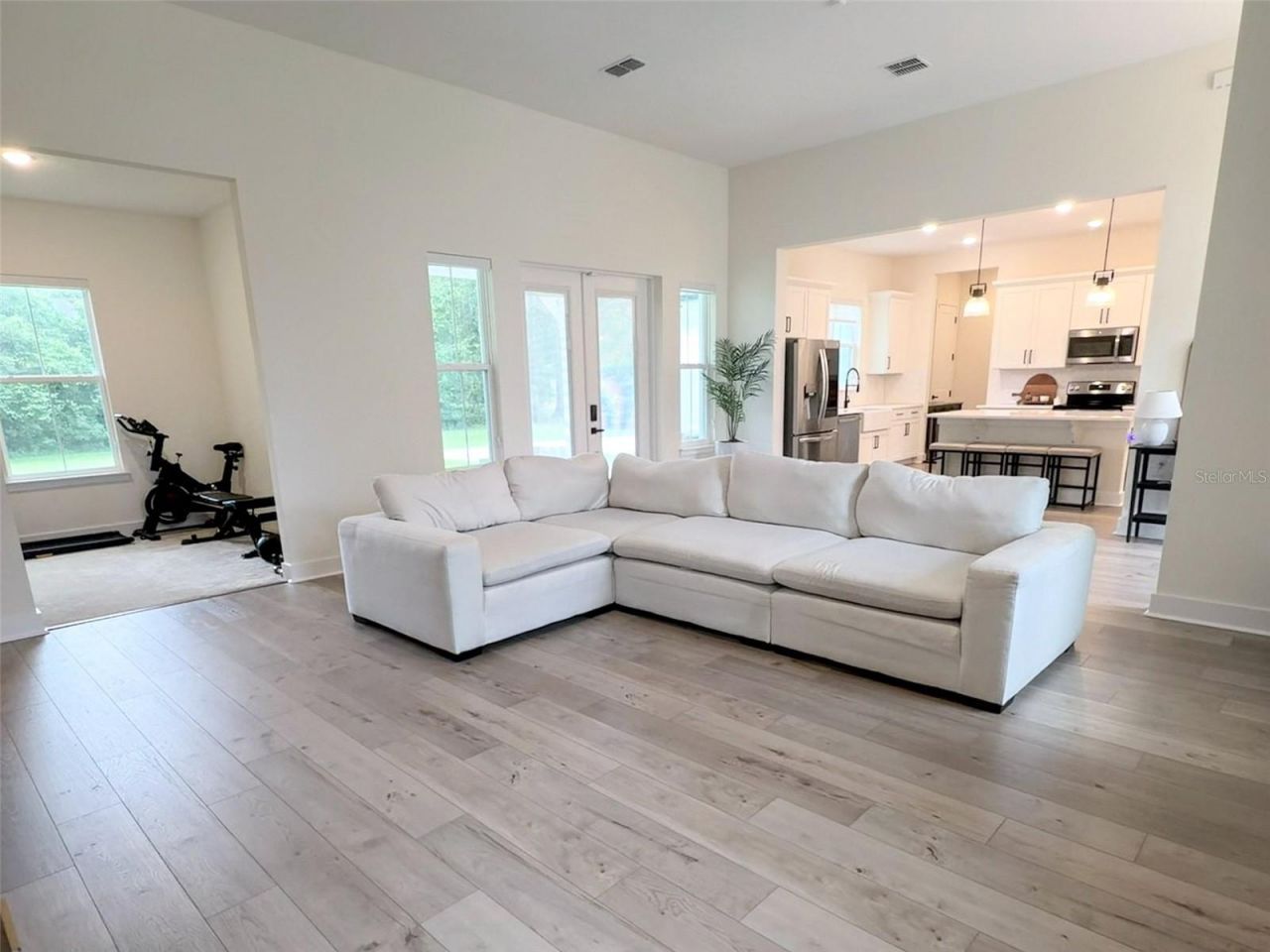 310 W Washington Avenue, Lake Helen, FL 32744 Photo