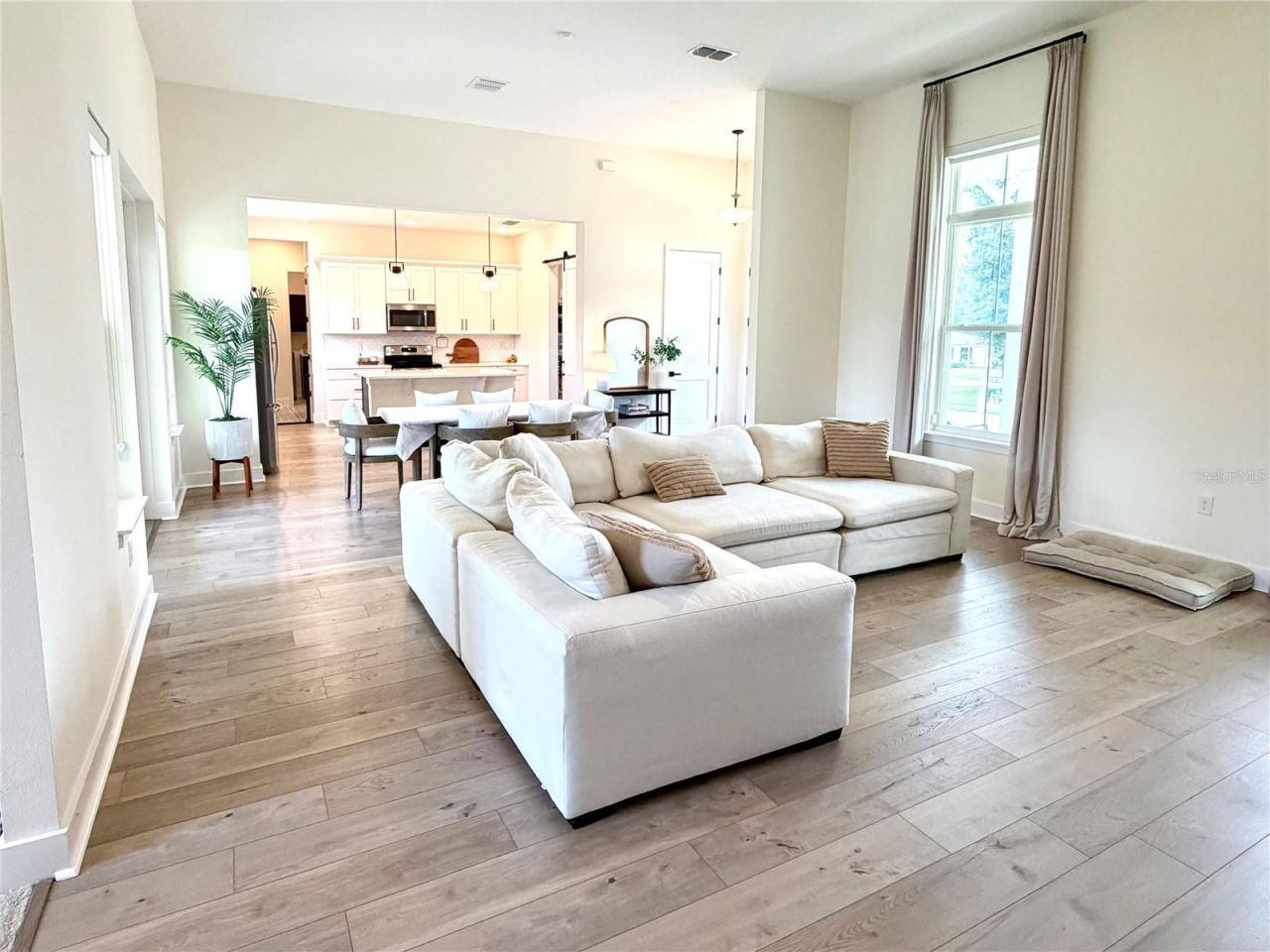 310 W Washington Avenue, Lake Helen, FL 32744 Photo