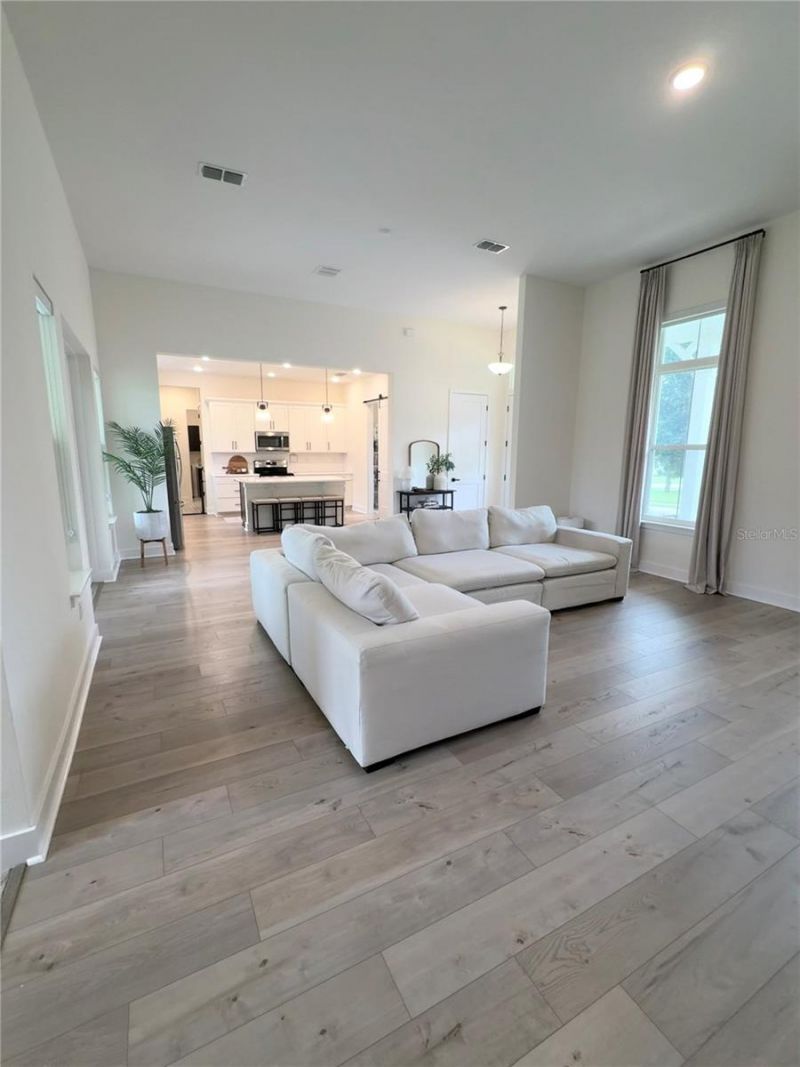 310 W Washington Avenue, Lake Helen, FL 32744 Photo